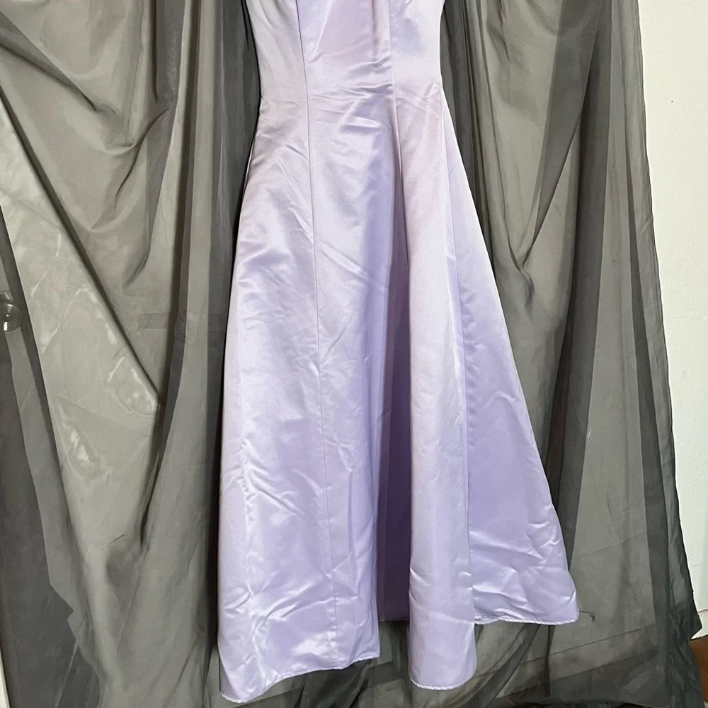 Ladies Formal Dress - Picture 2 of 5